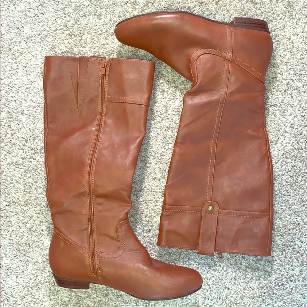 Cognac faux leather riding boots